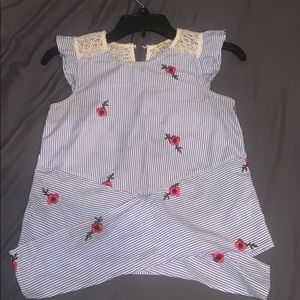 blue&white stripped blouse, red roses, lace&tie